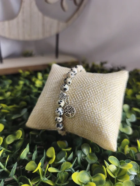 Bracelet en jaspe dalmatien par l'Atelier de la seconde vie