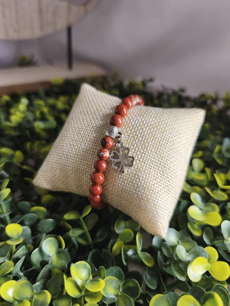 Barcelet en jaspe rouge par l'Atelier de la seconde vie