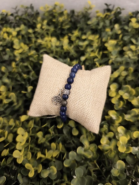Le Bracelet en Lapis-Lazuli par l'Atelier de la seconde vie